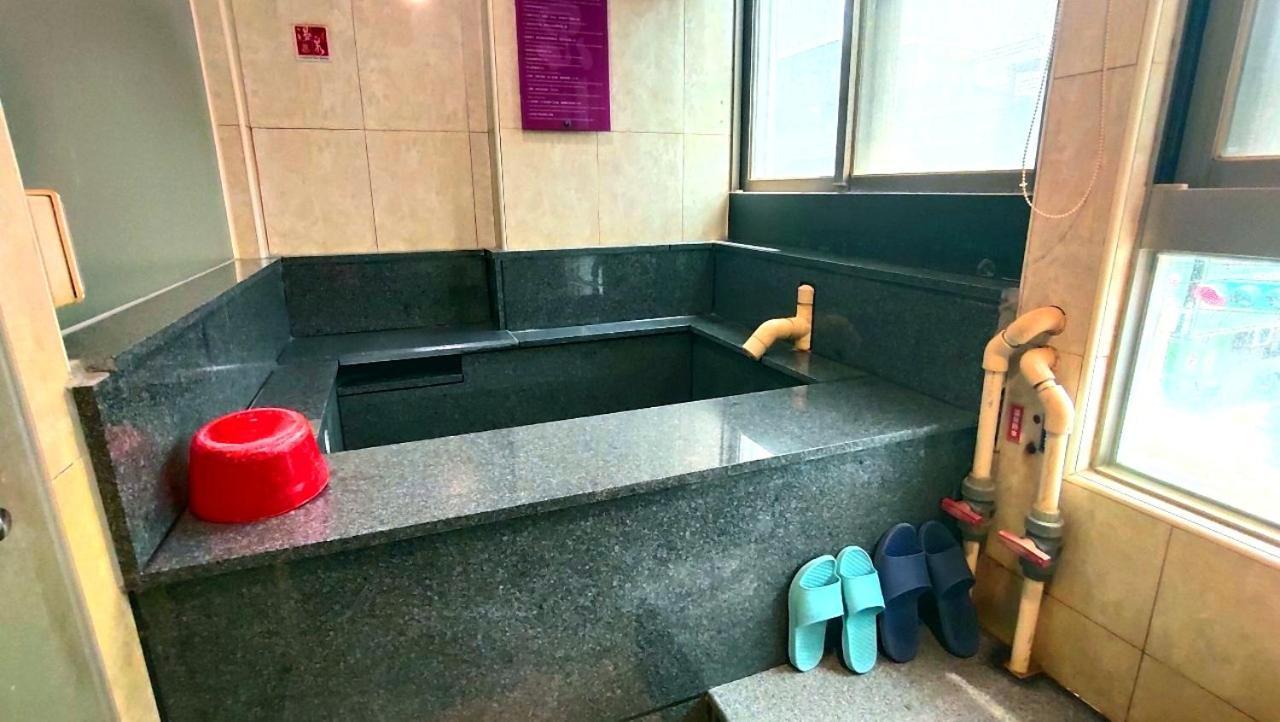 Jin Yong Quan Spa Hotspring Resort Уанли Екстериор снимка